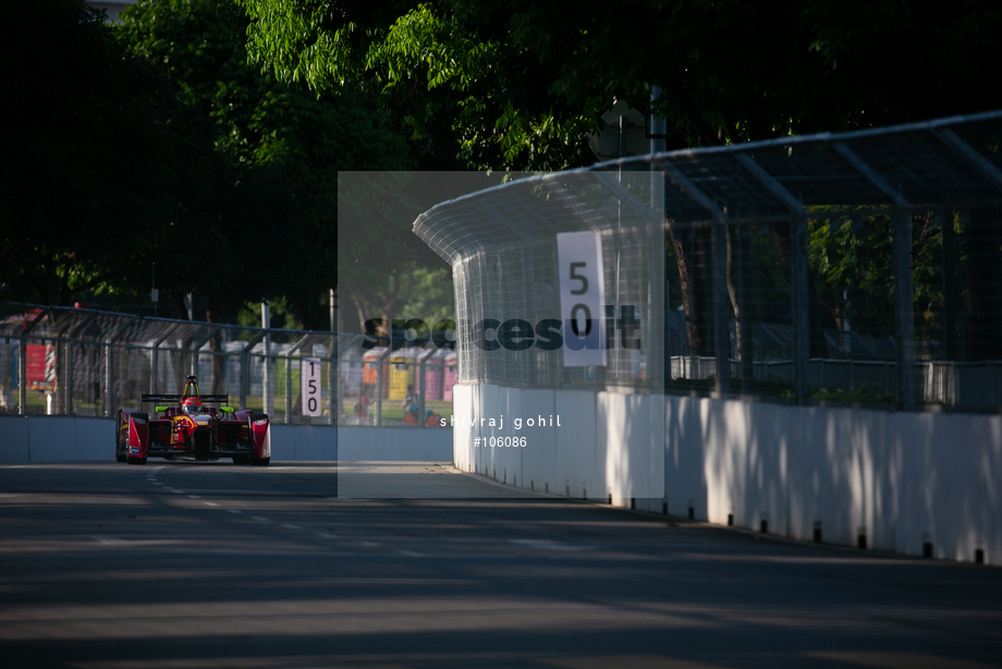 Spacesuit Collections Photo ID 106086, Shivraj Gohil, Putrajaya ePrix 2014, Malaysia, 22/11/2014 00:22:13