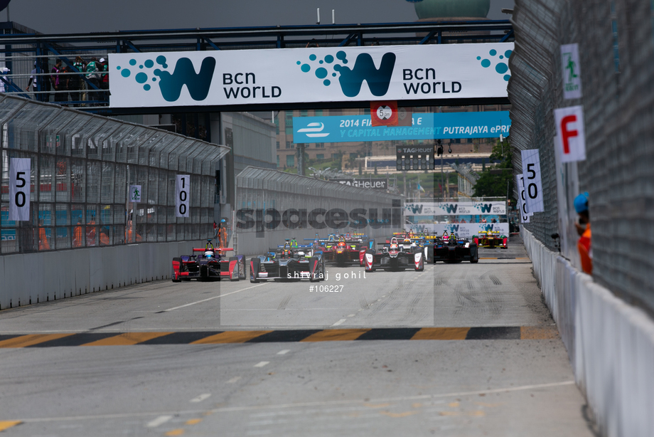 Spacesuit Collections Photo ID 106227, Shivraj Gohil, Putrajaya ePrix 2014, Malaysia, 22/11/2014 06:05:06