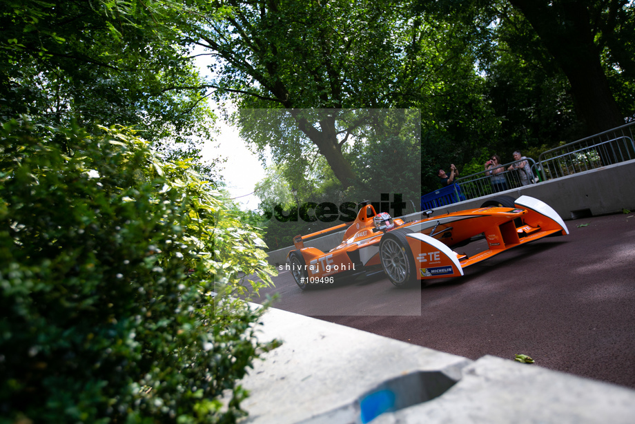 Spacesuit Collections Photo ID 109496, Shivraj Gohil, London ePrix, UK, 26/06/2015 15:21:47