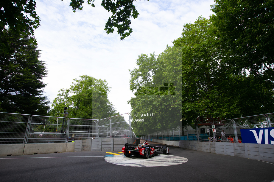 Spacesuit Collections Photo ID 109669, Shivraj Gohil, London ePrix, UK, 28/06/2015 08:29:24