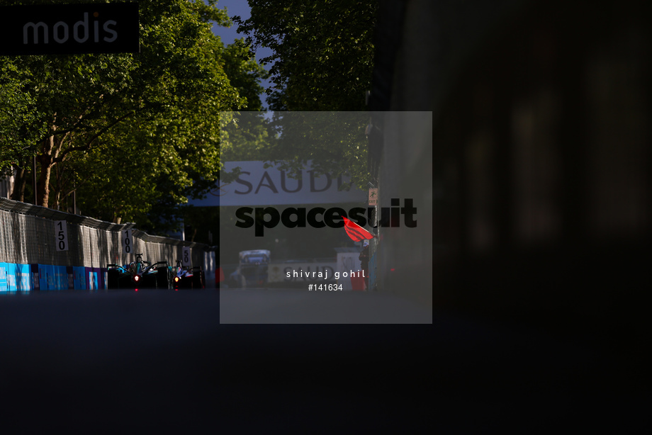 Spacesuit Collections Photo ID 141634, Shivraj Gohil, Paris ePrix, France, 27/04/2019 08:08:22