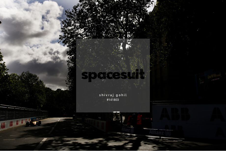 Spacesuit Collections Photo ID 141803, Shivraj Gohil, Paris ePrix, France, 27/04/2019 10:08:28