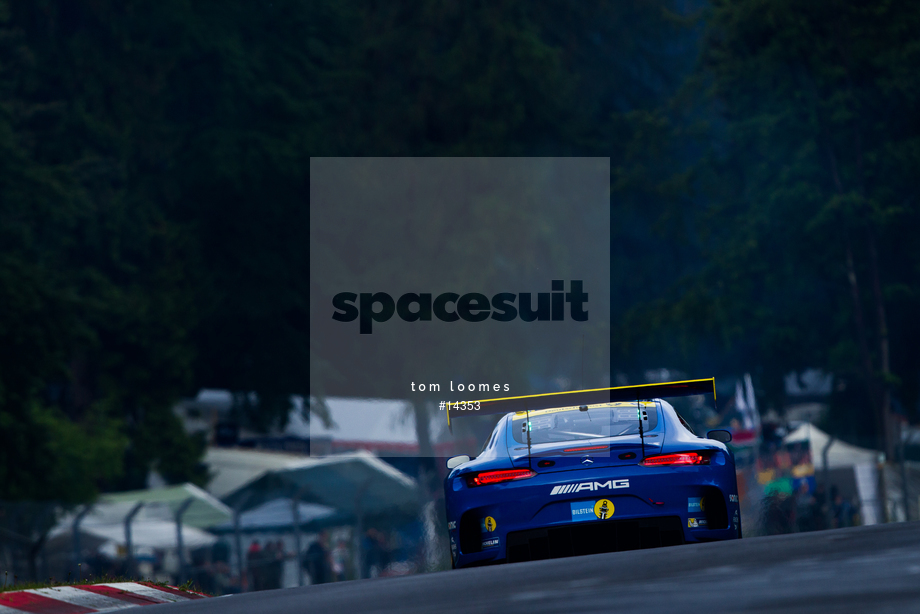 Spacesuit Collections Photo ID 14353, Tom Loomes, Nurburgring 24h, Germany, 27/05/2016 18:58:45