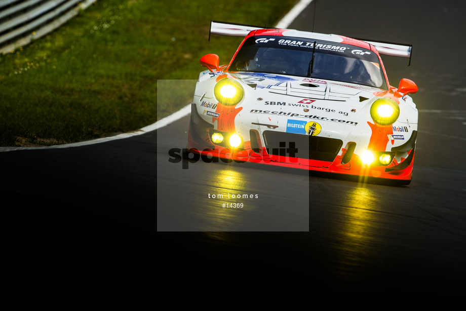 Spacesuit Collections Photo ID 14369, Tom Loomes, Nurburgring 24h, Germany, 26/05/2016 15:37:20