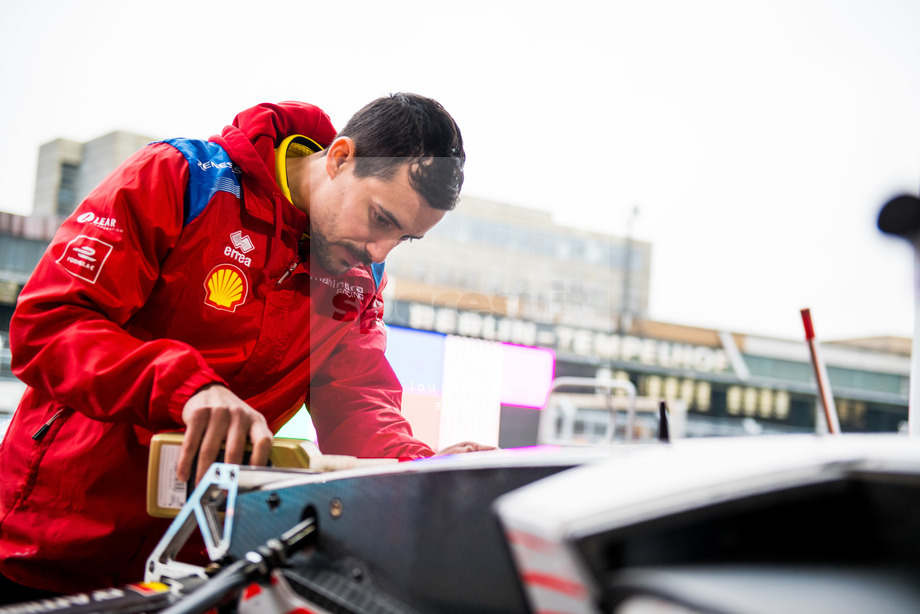 Spacesuit Collections Photo ID 148800, Lou Johnson, Berlin ePrix, Germany, 22/05/2019 17:00:52