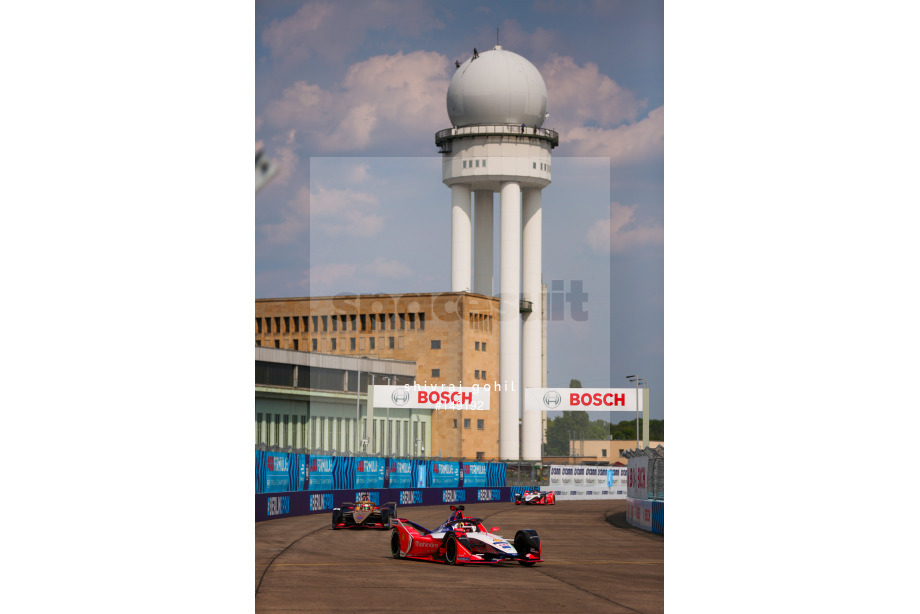 Spacesuit Collections Photo ID 149192, Shivraj Gohil, Berlin ePrix, Germany, 24/05/2019 15:31:36