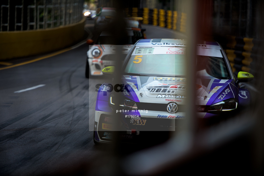 Spacesuit Collections Photo ID 176014, Peter Minnig, Macau Grand Prix 2019, Macao, 16/11/2019 03:54:32