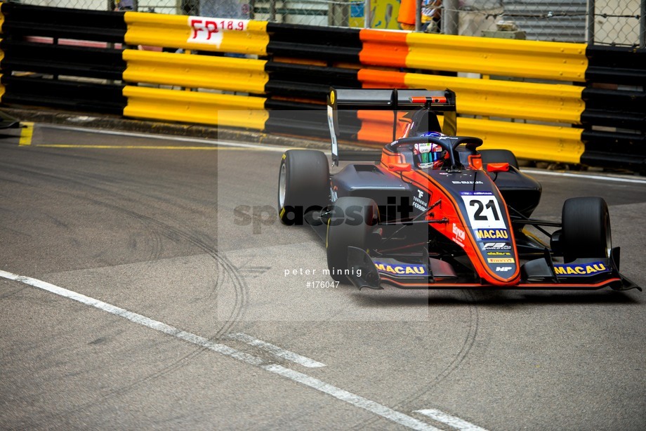 Spacesuit Collections Photo ID 176047, Peter Minnig, Macau Grand Prix 2019, Macao, 16/11/2019 02:21:18