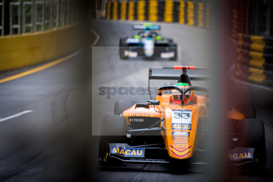 Spacesuit Collections Photo ID 176066, Peter Minnig, Macau Grand Prix 2019, Macao, 16/11/2019 02:33:31