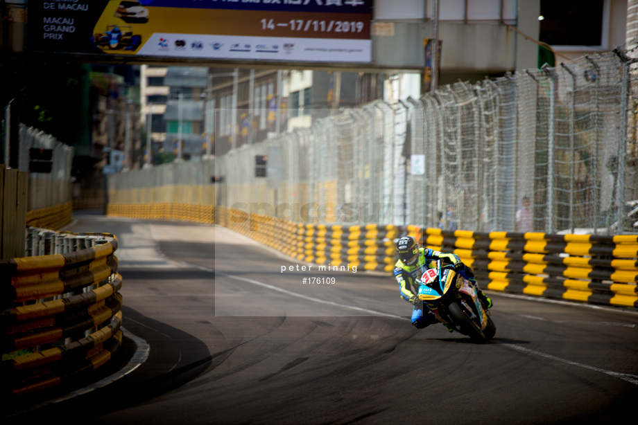 Spacesuit Collections Photo ID 176109, Peter Minnig, Macau Grand Prix 2019, Macao, 16/11/2019 05:06:57