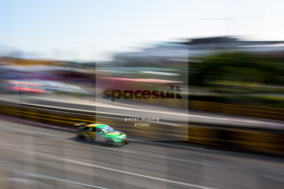 Spacesuit Collections Photo ID 176452, Peter Minnig, Macau Grand Prix 2019, Macao, 17/11/2019 04:26:06