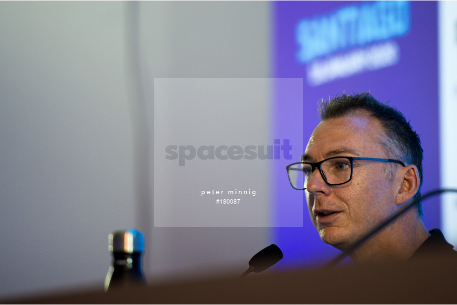 Spacesuit Collections Photo ID 180087, Peter Minnig, Santiago E-Prix, Chile, 17/01/2020 12:12:39