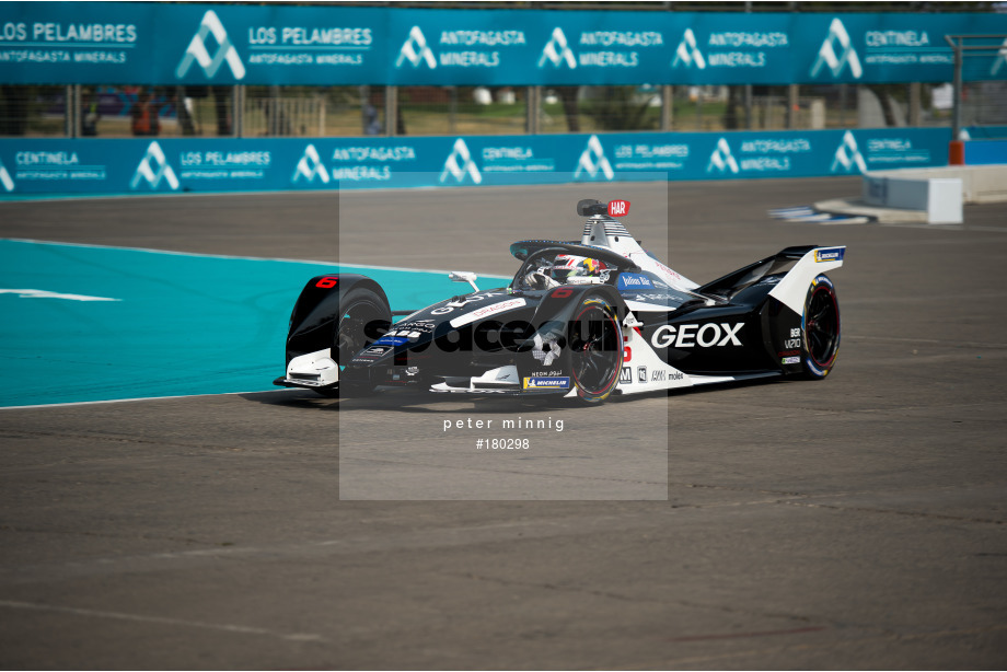 Spacesuit Collections Photo ID 180298, Peter Minnig, Santiago E-Prix, Chile, 17/01/2020 17:12:04