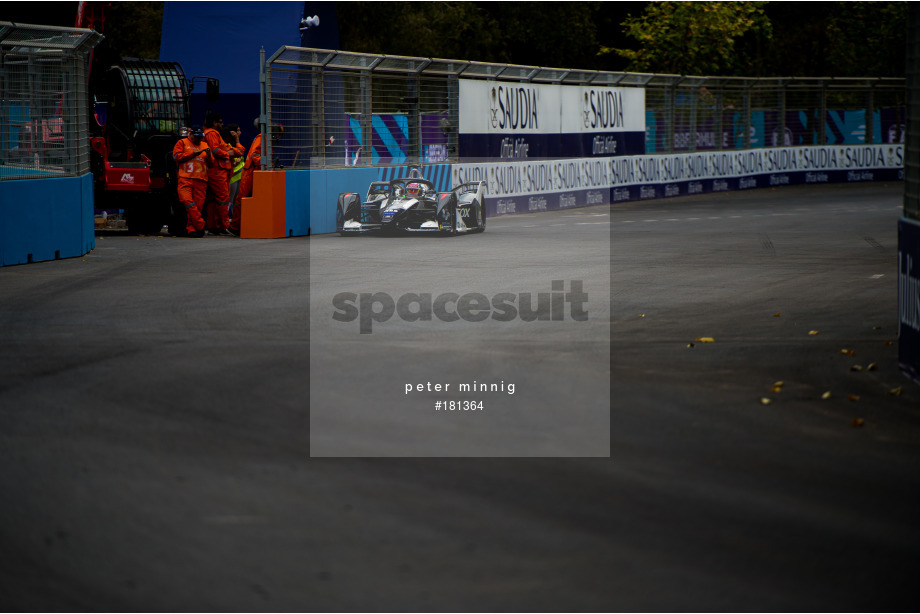 Spacesuit Collections Photo ID 181364, Peter Minnig, Santiago E-Prix, Chile, 18/01/2020 08:22:55