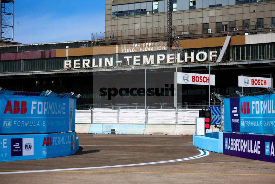 Spacesuit Collections Photo ID 198946, Shiv Gohil, Berlin ePrix, Germany, 04/08/2020 10:02:51