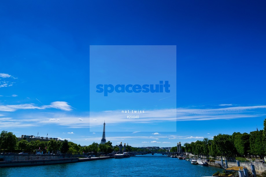 Spacesuit Collections Photo ID 20040, Nat Twiss, Paris ePrix, France, 16/05/2017 14:59:35