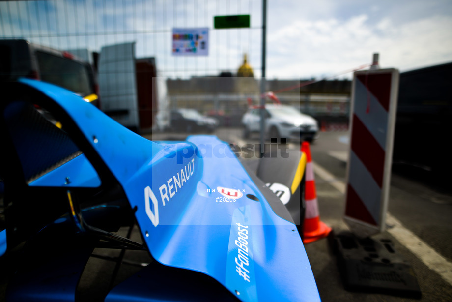 Spacesuit Collections Photo ID 20208, Nat Twiss, Paris ePrix, France, 17/05/2017 15:12:06