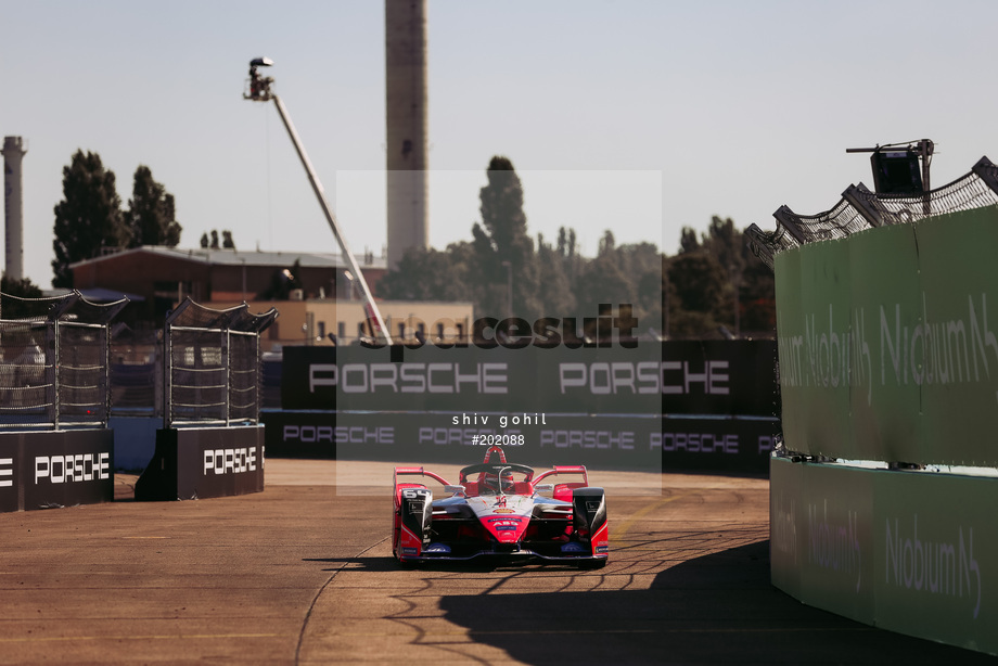 Spacesuit Collections Photo ID 202088, Shiv Gohil, Berlin ePrix, Germany, 12/08/2020 09:46:48