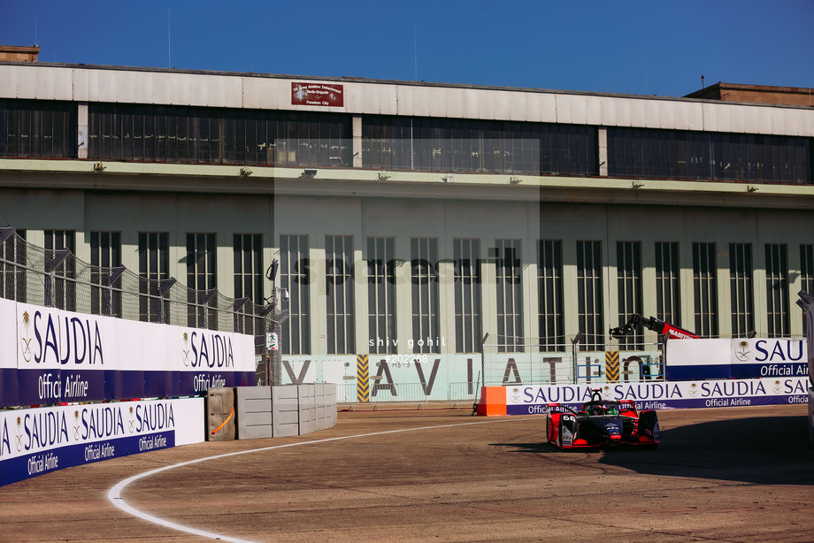 Spacesuit Collections Photo ID 202268, Shiv Gohil, Berlin ePrix, Germany, 12/08/2020 09:36:33