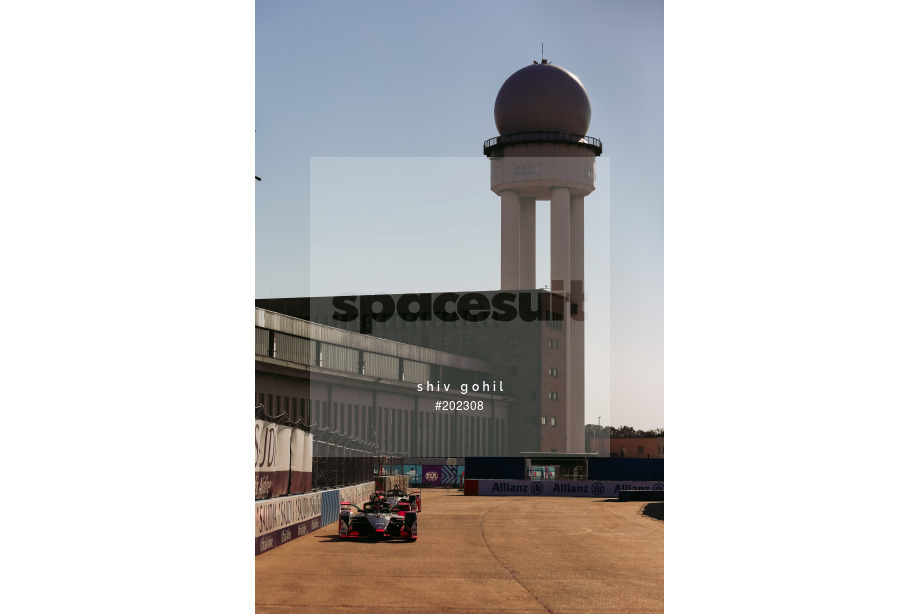 Spacesuit Collections Photo ID 202308, Shiv Gohil, Berlin ePrix, Germany, 12/08/2020 09:02:48