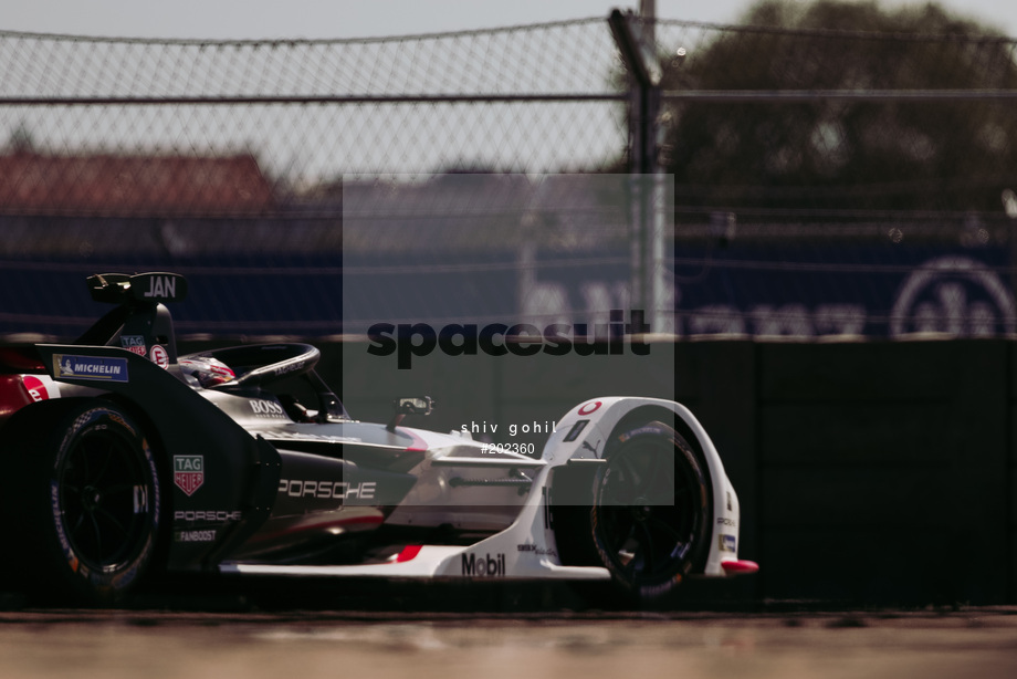 Spacesuit Collections Photo ID 202360, Shiv Gohil, Berlin ePrix, Germany, 12/08/2020 11:51:52