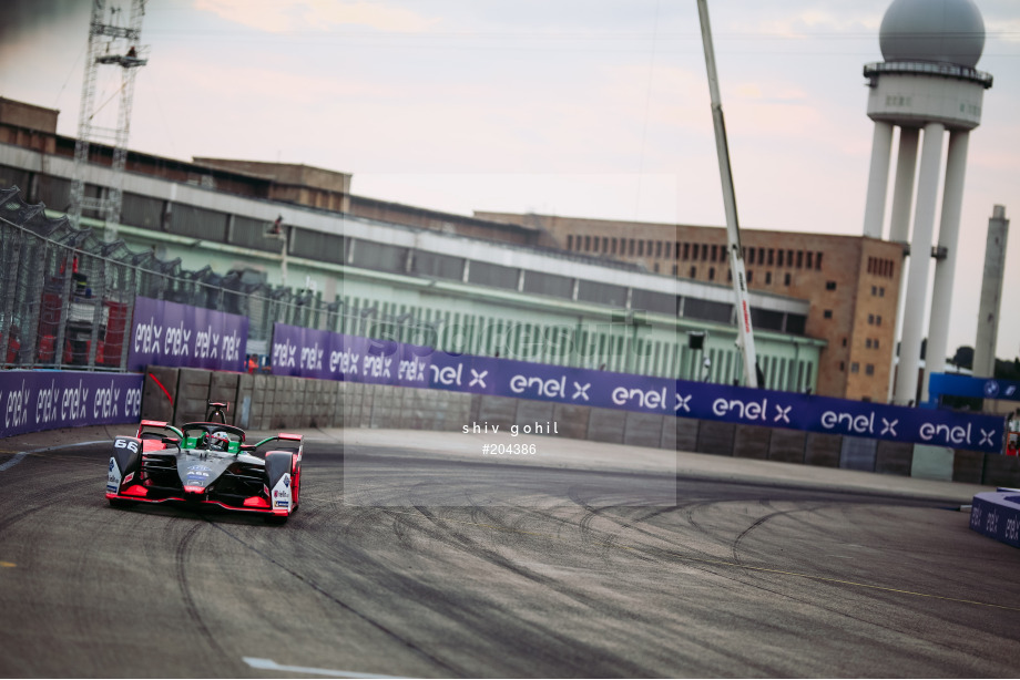 Spacesuit Collections Photo ID 204386, Shiv Gohil, Berlin ePrix, Germany, 13/08/2020 19:43:36