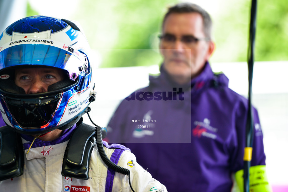 Spacesuit Collections Photo ID 20811, Nat Twiss, Paris ePrix, France, 19/05/2017 11:16:54