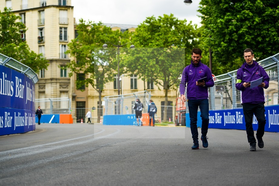 Spacesuit Collections Photo ID 20836, Nat Twiss, Paris ePrix, France, 19/05/2017 12:27:39