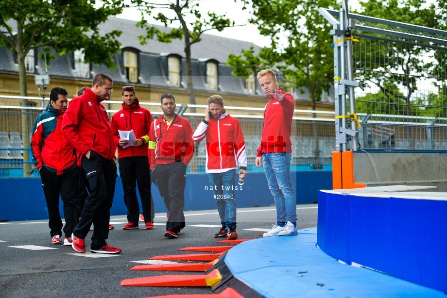 Spacesuit Collections Photo ID 20840, Nat Twiss, Paris ePrix, France, 19/05/2017 12:35:33