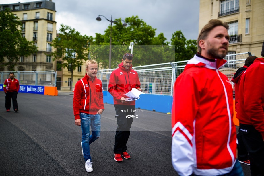 Spacesuit Collections Photo ID 20842, Nat Twiss, Paris ePrix, France, 19/05/2017 12:37:41