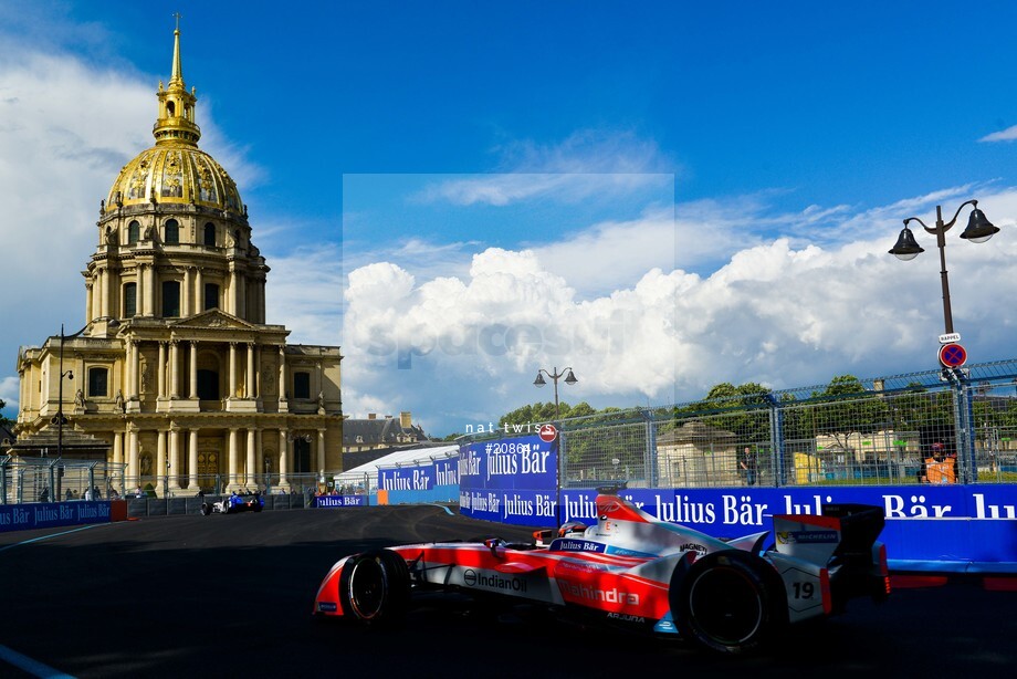 Spacesuit Collections Photo ID 20864, Nat Twiss, Paris ePrix, France, 19/05/2017 17:08:38