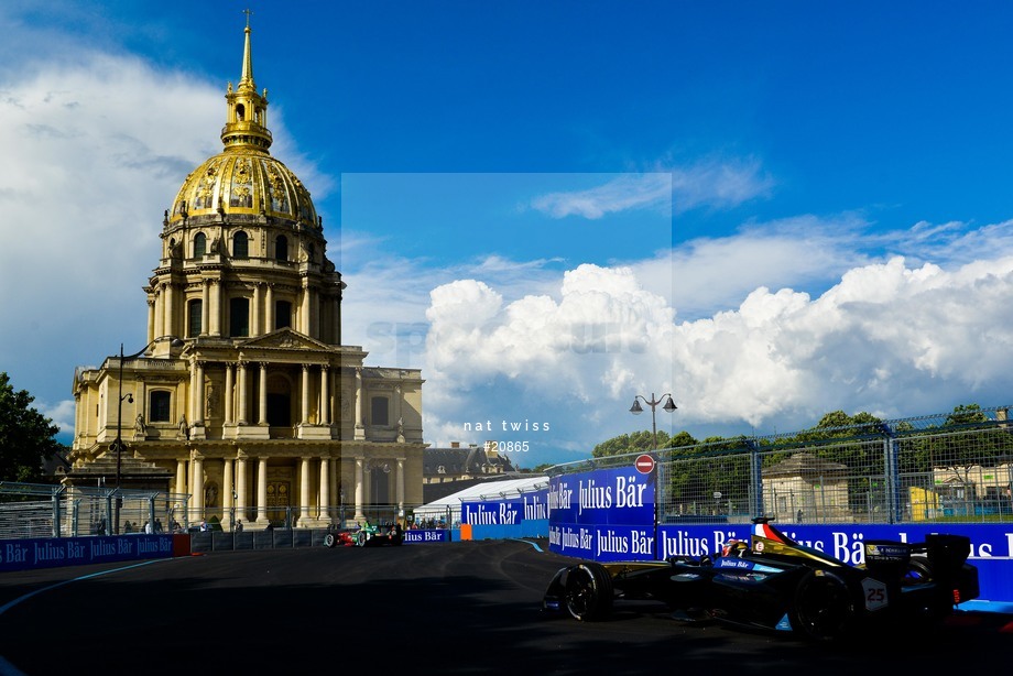 Spacesuit Collections Photo ID 20865, Nat Twiss, Paris ePrix, France, 19/05/2017 17:08:45