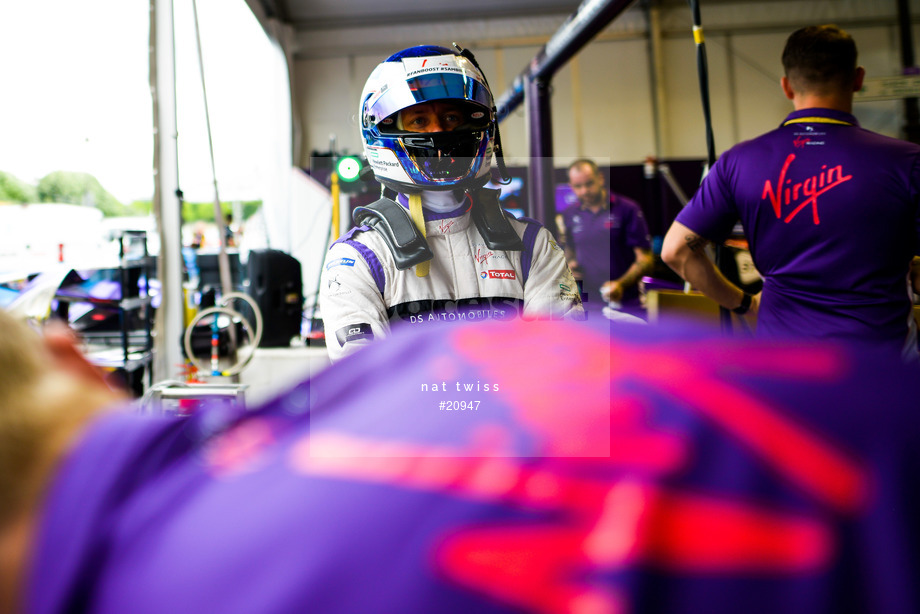 Spacesuit Collections Photo ID 20947, Nat Twiss, Paris ePrix, France, 18/05/2017 16:51:28