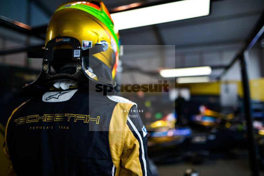 Spacesuit Collections Photo ID 21001, Nat Twiss, Paris ePrix, France, 19/05/2017 09:11:12