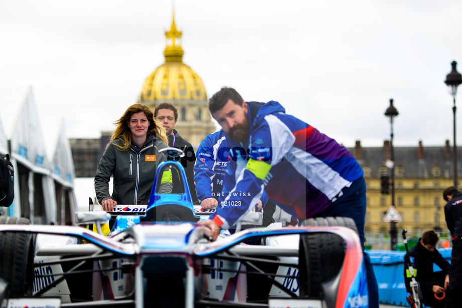 Spacesuit Collections Photo ID 21023, Nat Twiss, Paris ePrix, France, 19/05/2017 09:59:57