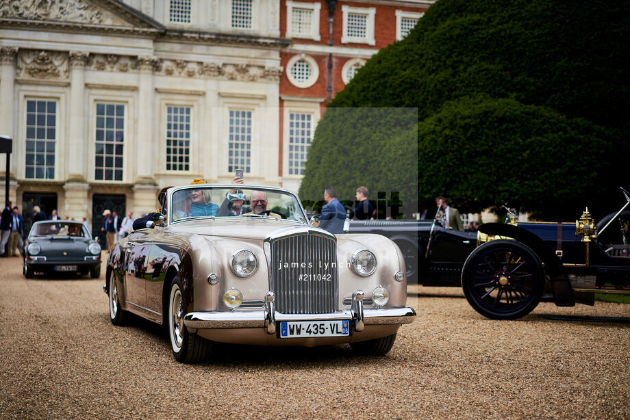 Spacesuit Collections Photo ID 211042, James Lynch, Concours of Elegance, UK, 04/09/2020 15:26:55