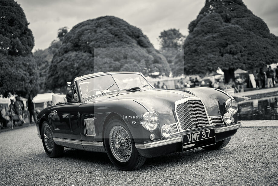Spacesuit Collections Photo ID 211068, James Lynch, Concours of Elegance, UK, 04/09/2020 14:50:38