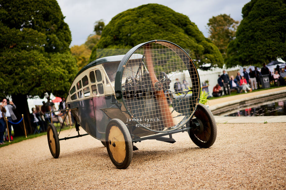 Spacesuit Collections Photo ID 211069, James Lynch, Concours of Elegance, UK, 04/09/2020 14:48:08