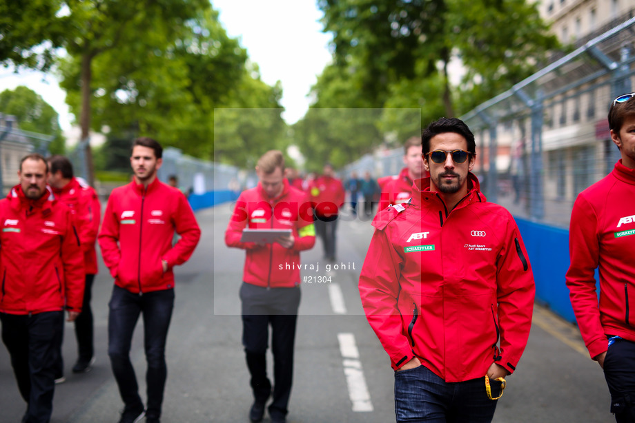 Spacesuit Collections Photo ID 21304, Shivraj Gohil, Paris ePrix, France, 19/05/2017 12:35:20