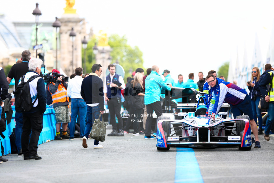 Spacesuit Collections Photo ID 21343, Shivraj Gohil, Paris ePrix, France, 19/05/2017 10:23:20