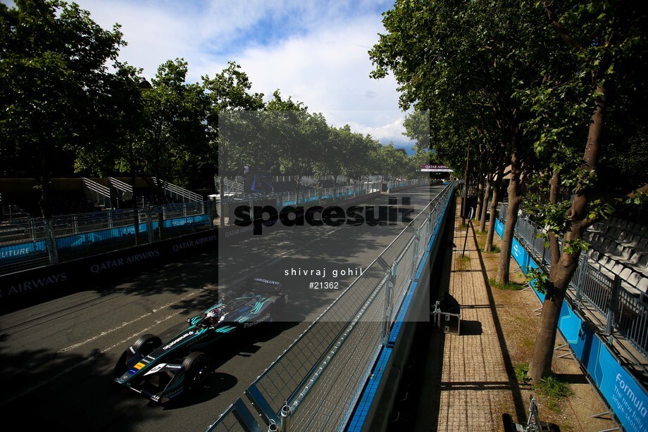 Spacesuit Collections Photo ID 21362, Shivraj Gohil, Paris ePrix, France, 19/05/2017 17:01:55