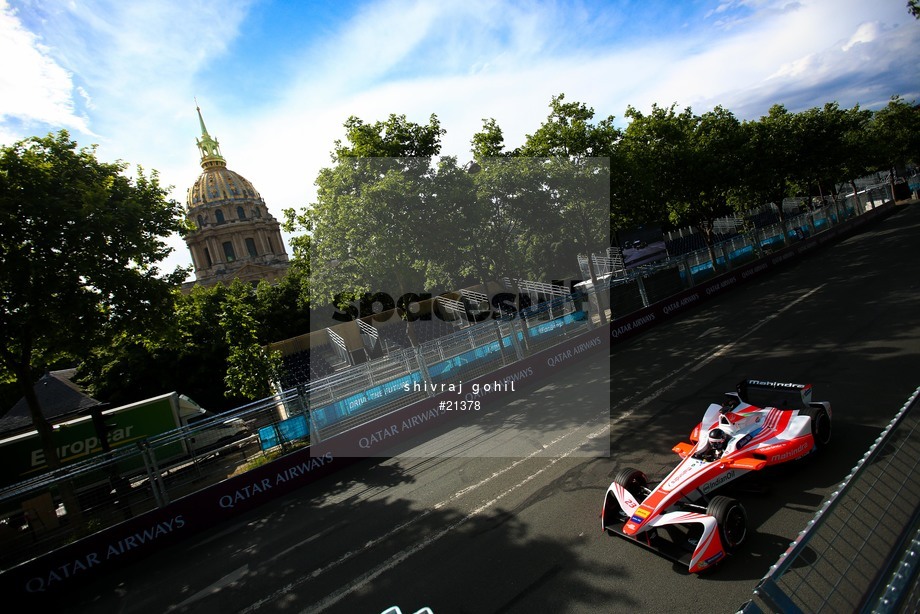 Spacesuit Collections Photo ID 21378, Shivraj Gohil, Paris ePrix, France, 19/05/2017 17:14:34