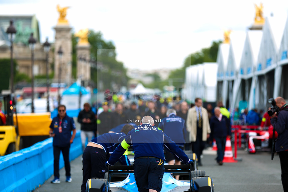 Spacesuit Collections Photo ID 21403, Shivraj Gohil, Paris ePrix, France, 19/05/2017 11:55:29