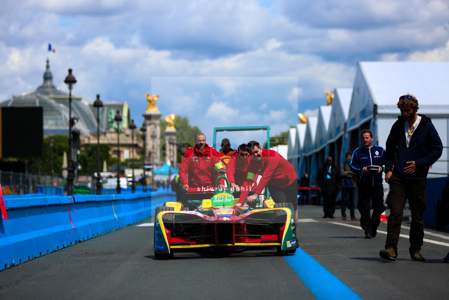 Spacesuit Collections Photo ID 21424, Shivraj Gohil, Paris ePrix, France, 19/05/2017 12:57:02