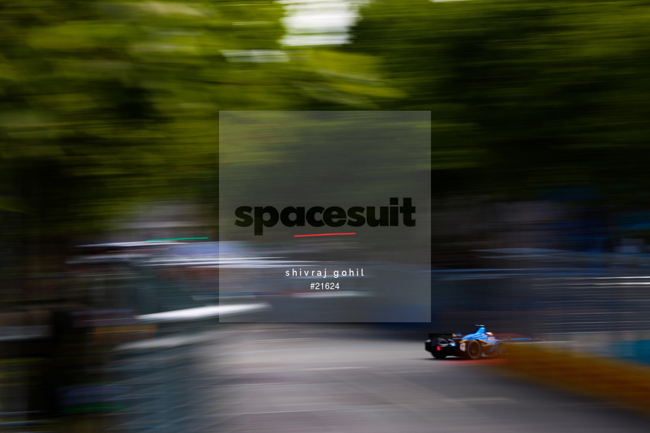 Spacesuit Collections Photo ID 21624, Shivraj Gohil, Paris ePrix, France, 19/05/2017 17:17:48