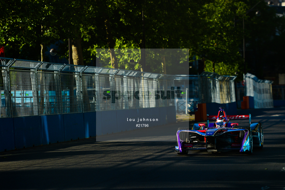 Spacesuit Collections Photo ID 21796, Lou Johnson, Paris ePrix, France, 20/05/2017 08:25:42