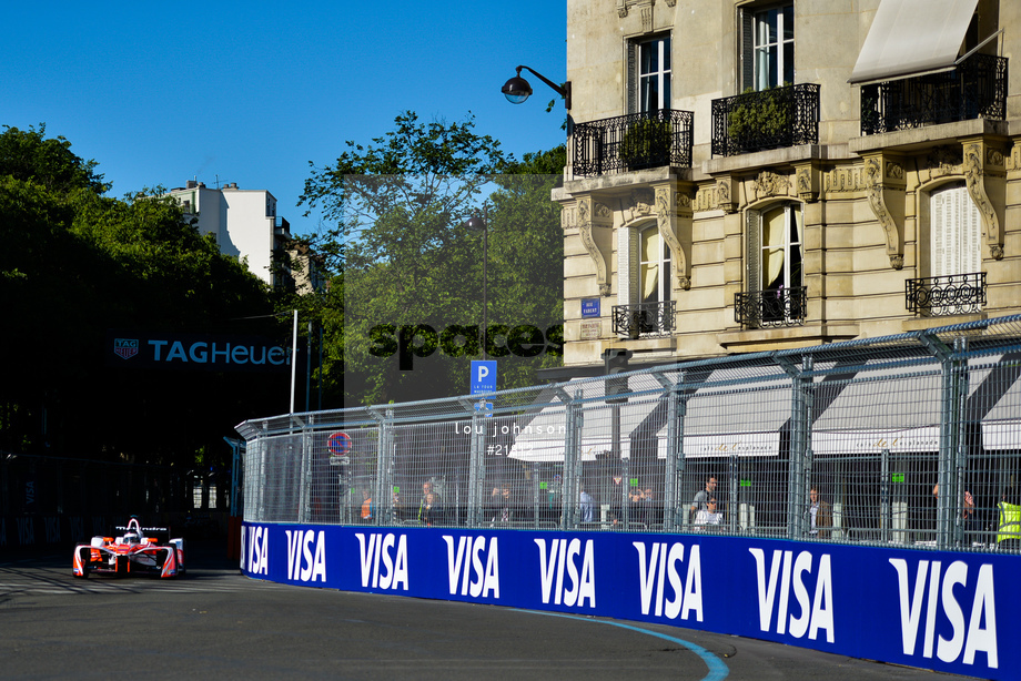 Spacesuit Collections Photo ID 21812, Lou Johnson, Paris ePrix, France, 20/05/2017 08:41:48