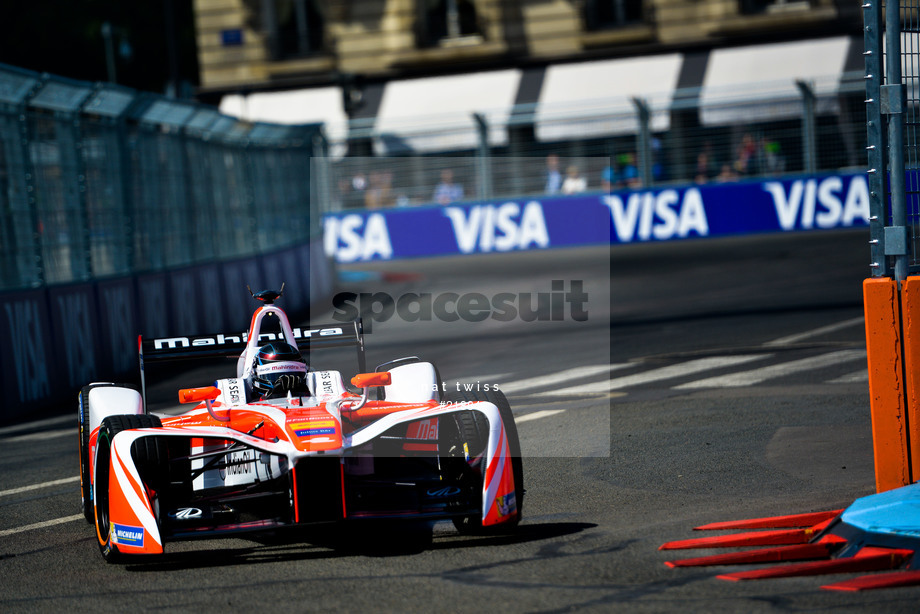 Spacesuit Collections Photo ID 21884, Nat Twiss, Paris ePrix, France, 20/05/2017 12:36:47