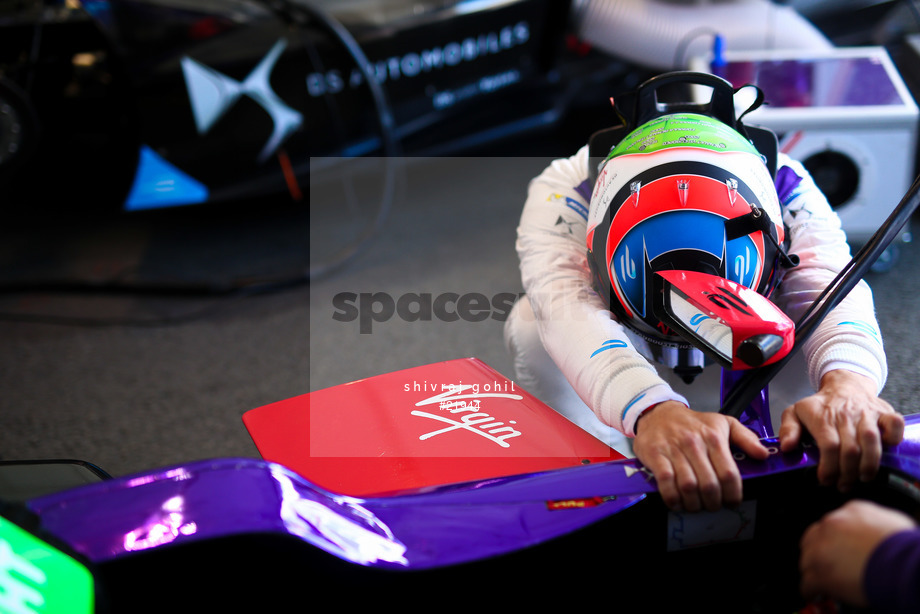 Spacesuit Collections Photo ID 21944, Shivraj Gohil, Paris ePrix, France, 20/05/2017 12:04:47