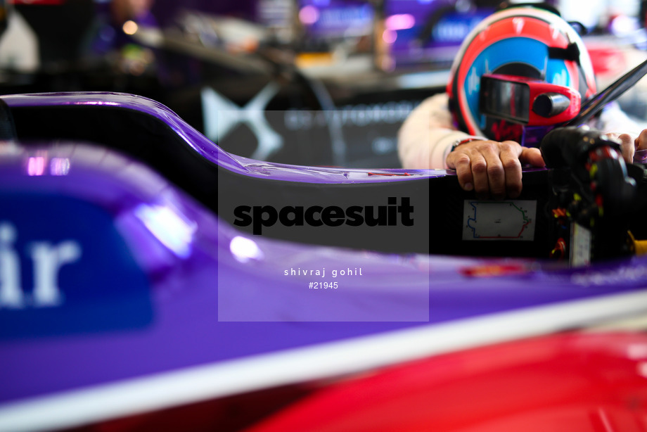 Spacesuit Collections Photo ID 21945, Shivraj Gohil, Paris ePrix, France, 20/05/2017 12:04:53